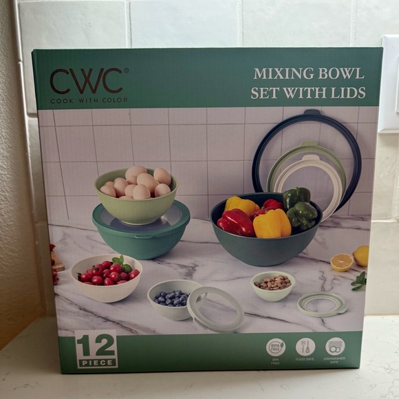 CWC Mixing Bowl Set with Lids - Picture 3 of 6